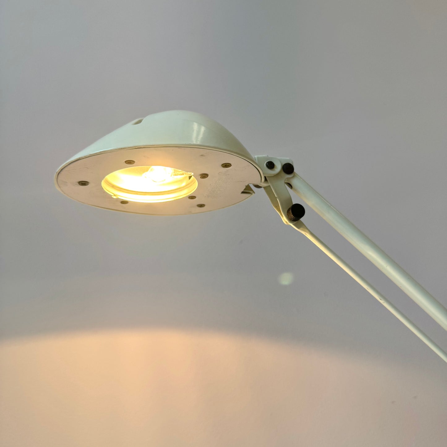 Vintage Postmodern White Cantilevered Arm Adjustable Desk Lamp