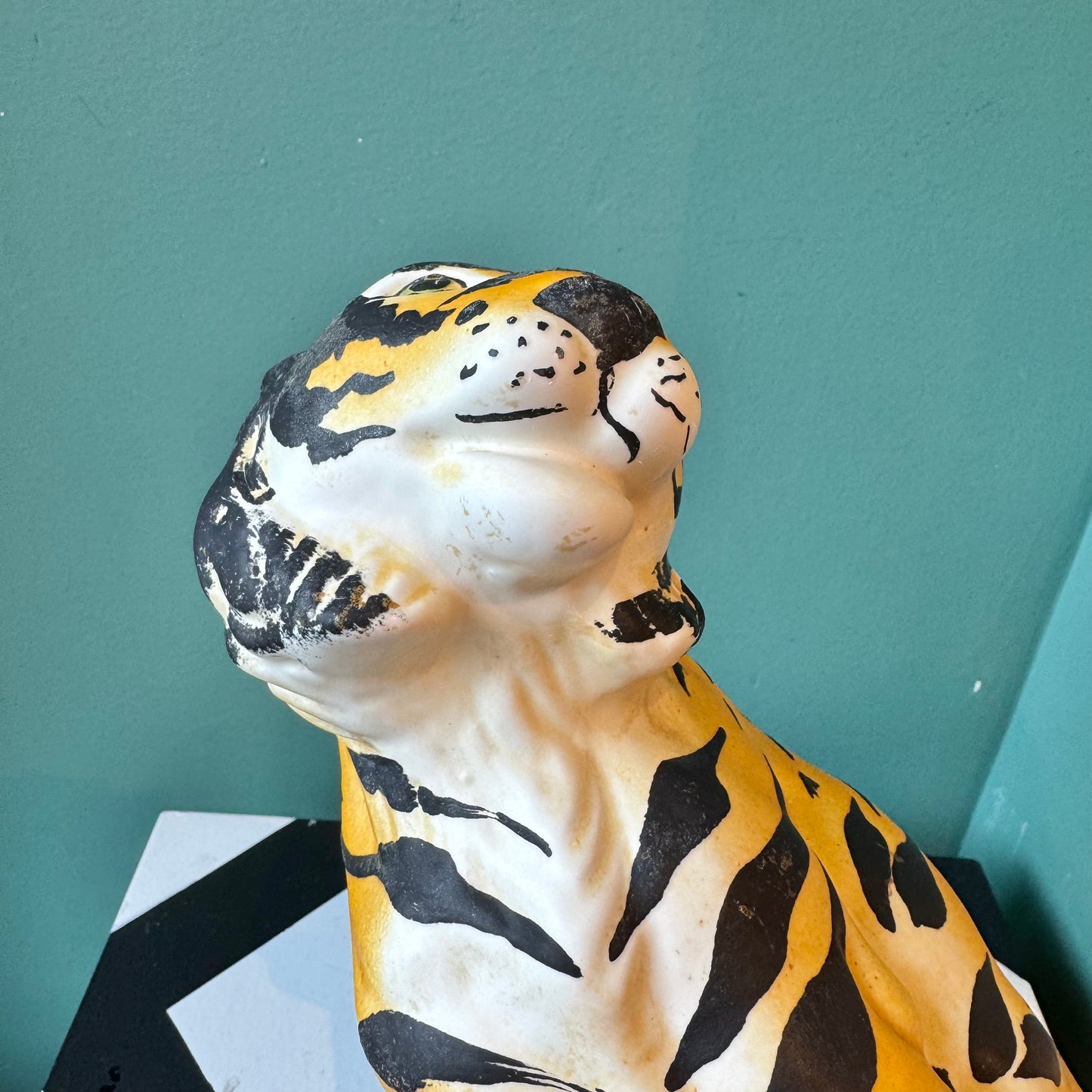 Vintage Small Porcelain Italian Tiger Statue