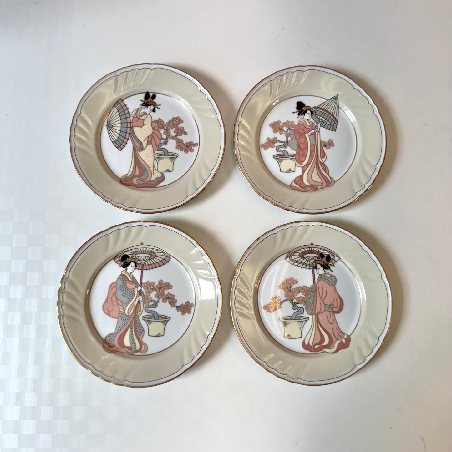 Vintage Set of 4 "Strolling Geisha" Appetizer Plates by Fitz & Floyd