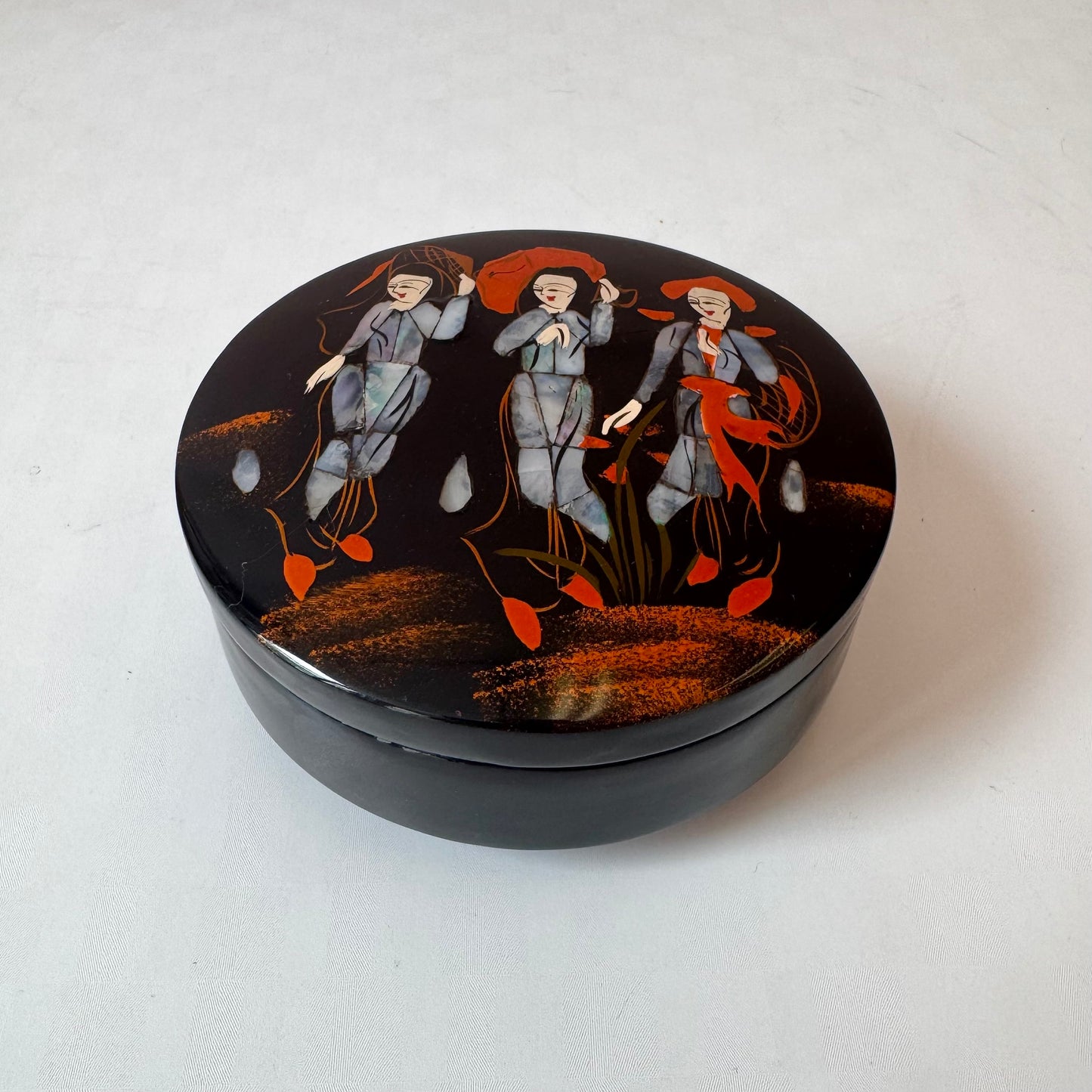 Vintage Asian Lacquer Box with Mother of Pearl Figural Inlay (as is)