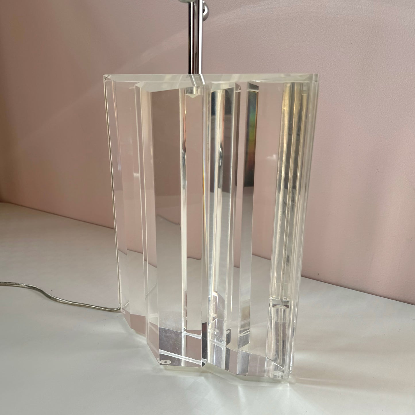 Vintage Lucite Diamond Block Lamp by Les Prismatiques/item