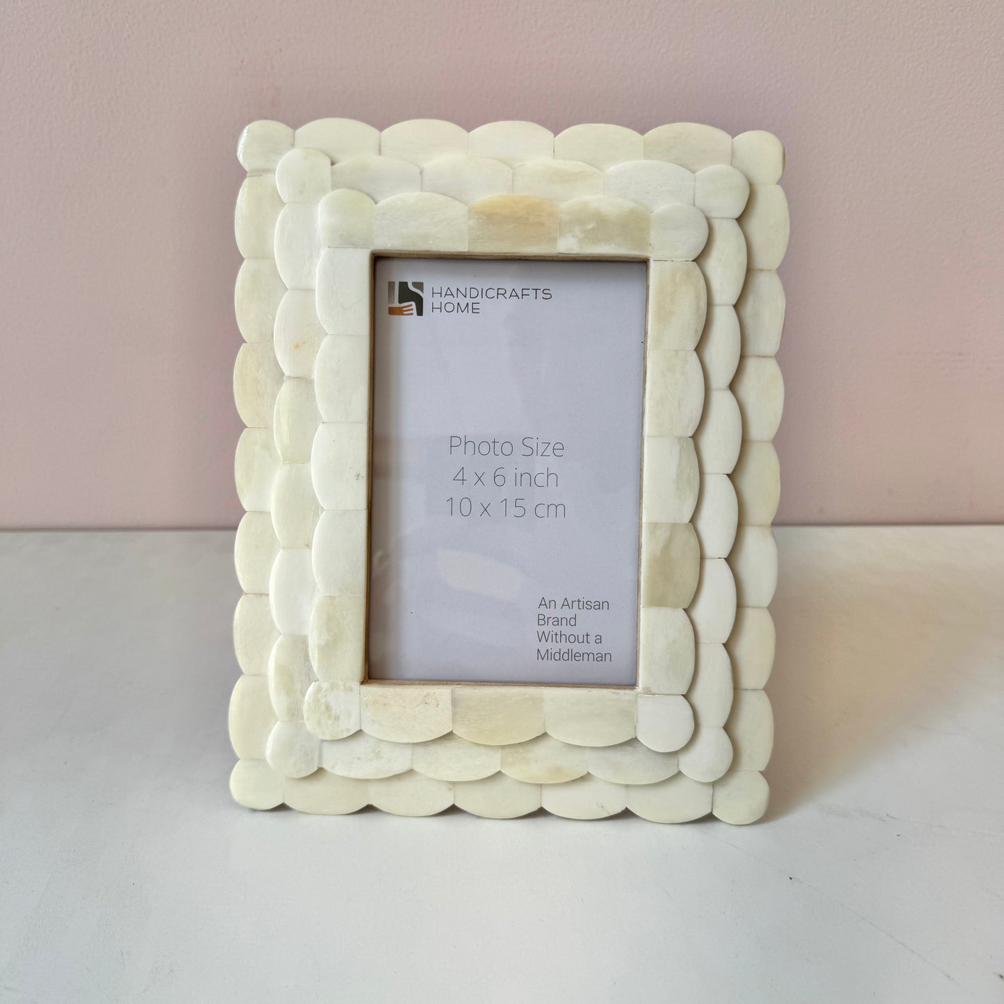 Scalloped Bone Inlay Picture Frame: 4"x 6"