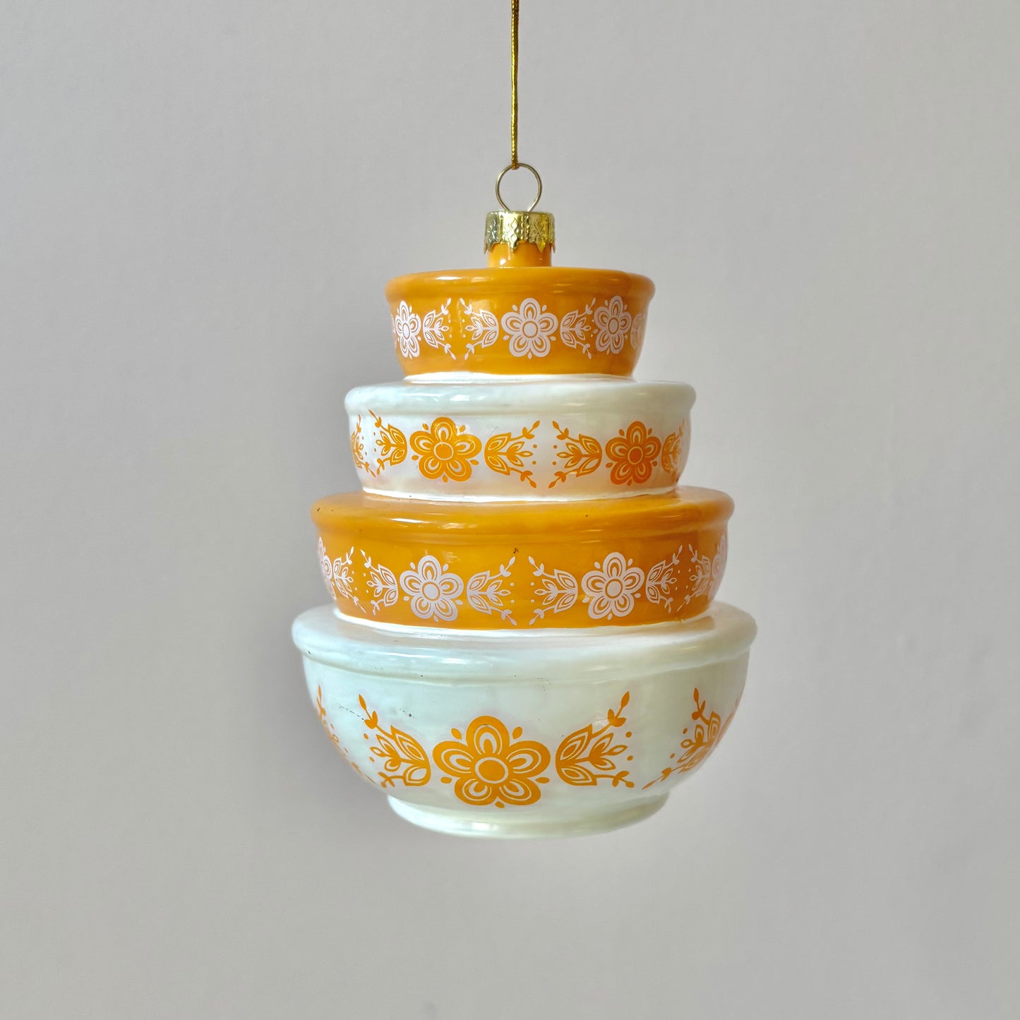 Vintage Inspired Pyrex Mixing Bowls Ornament