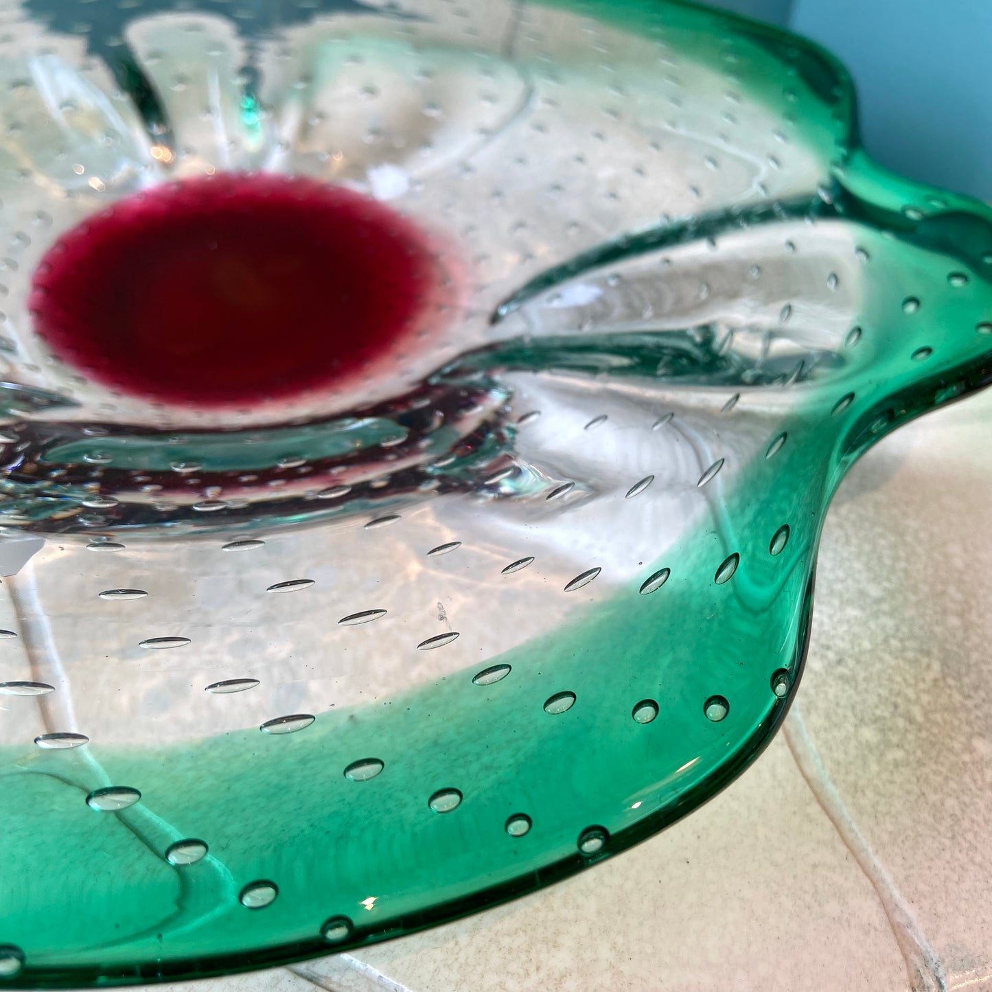 Vintage Green and Crimson Biomorphic Bullicante Glass Dish