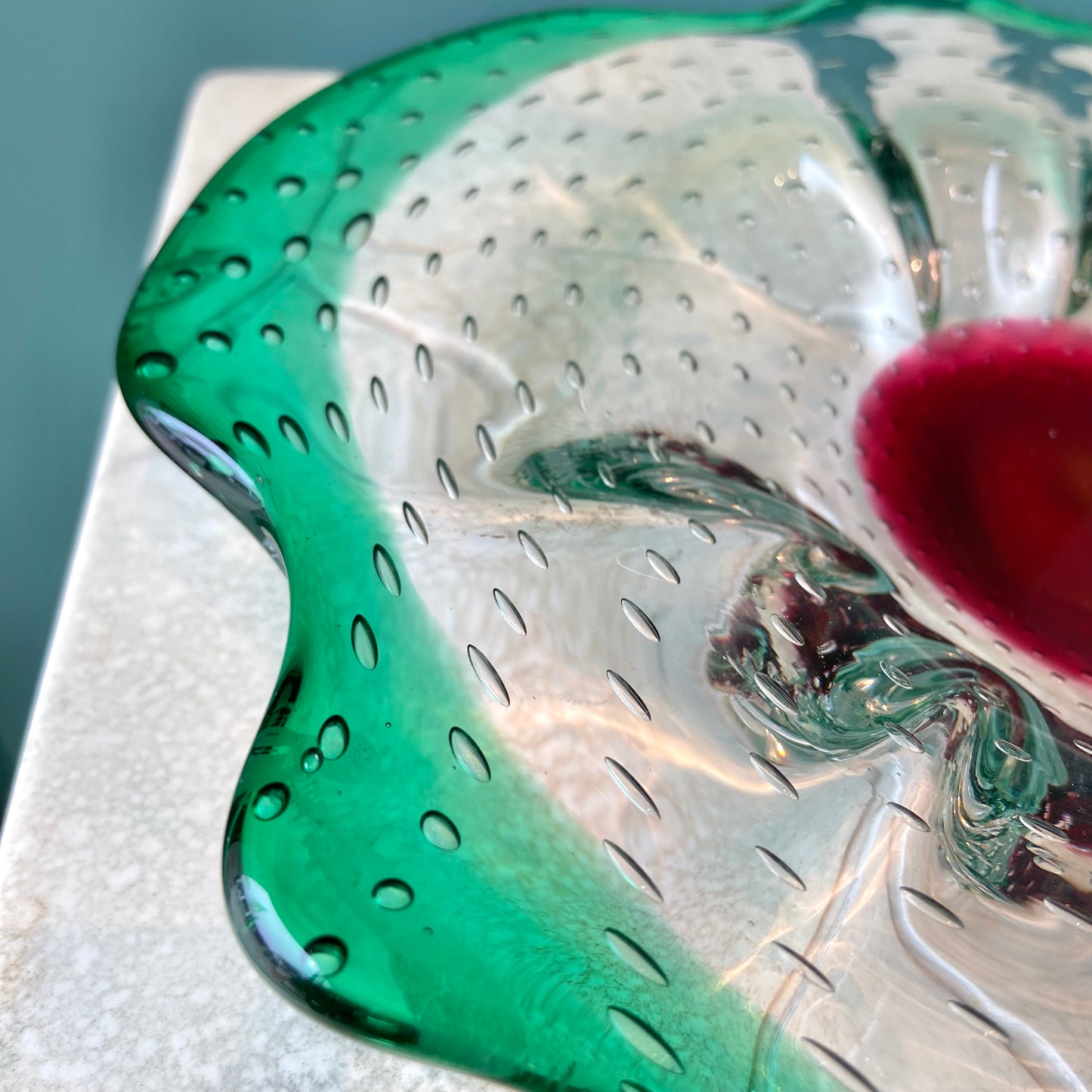 Vintage Green and Crimson Biomorphic Bullicante Glass Dish